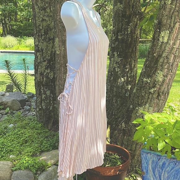 O’Neill beach coverup mini. - Picture 5 of 10